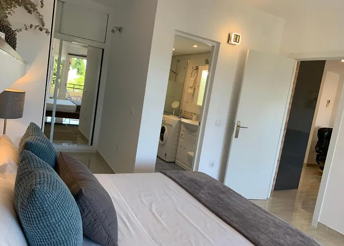 Duquesa De Espana * Torremolinos